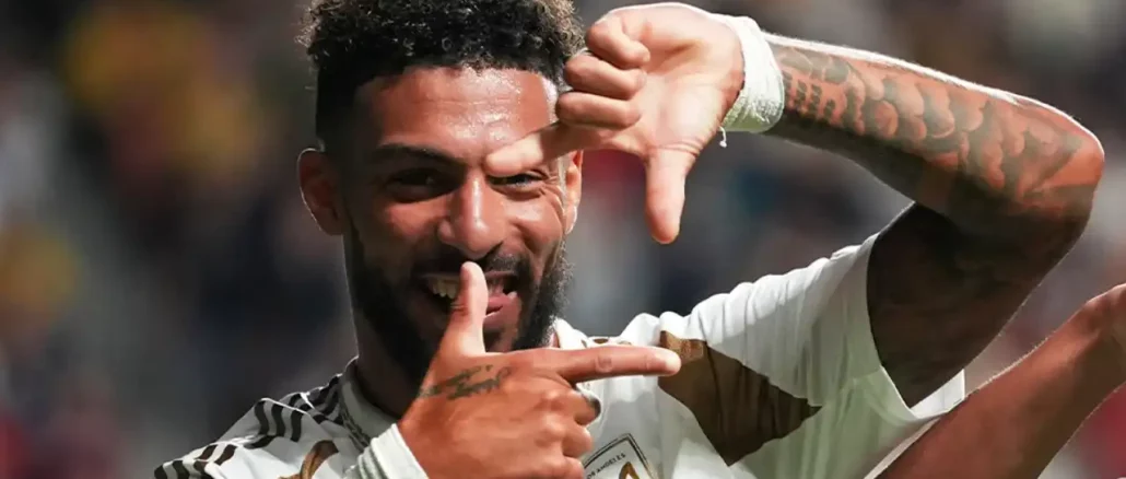 Denis Bouanga ainda pode fechar com o Fluminense