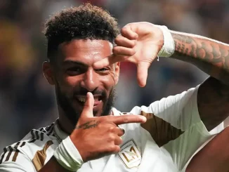 Denis Bouanga ainda pode fechar com o Fluminense