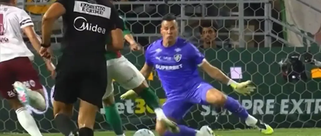 Pênalti marcado para o Palmeiras contra o Fluminense segue dando o que falar