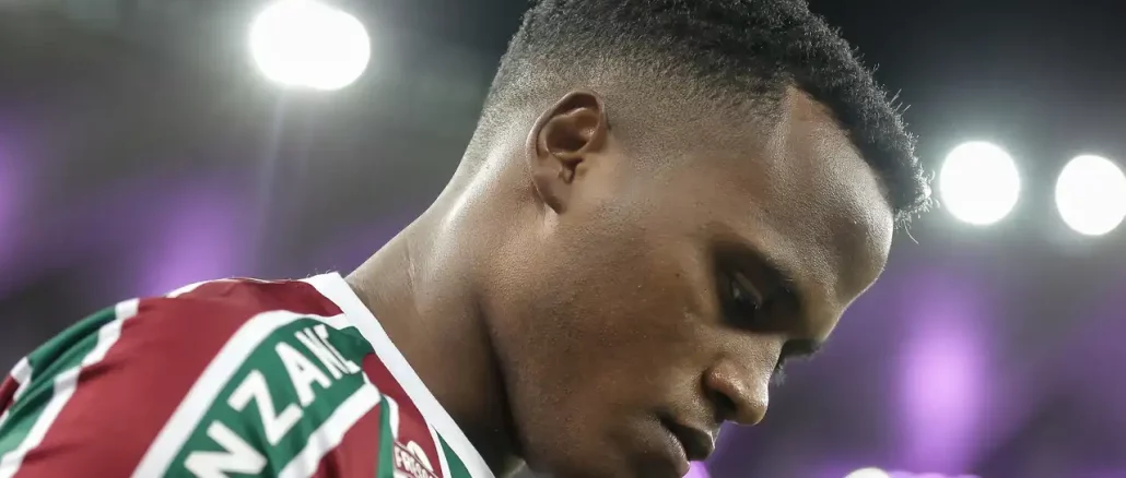 Pronunciamento de Jhon Arias só aumentou a raiva da torcida do Fluminense