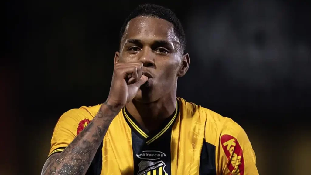 Fluminense leva vantagem com forma de pagamento à vista por Dantas