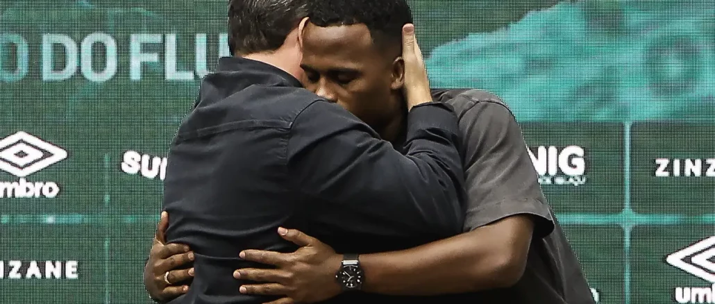 Jhon Arias retorna ao Brasil para defender o Palmeiras