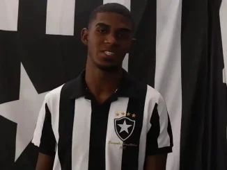 Envolvido na troca por Savarino, volante Wallace Davi estreou pelo Botafogo na Libertadores e dividiu opiniões: "Bagre geracional" ou "Promissor"? Confira.