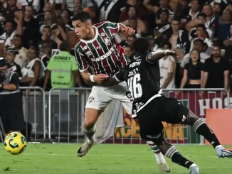 Saiba onde assistir ao clássico Vasco x Fluminense pela semifinal do Carioca 2026. Confira a lista de estados com transmissão da TV Globo e Premiere.