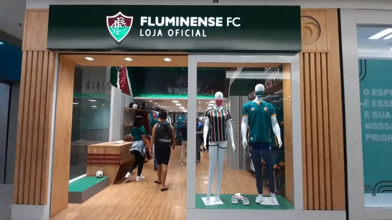 Loja do Fluminense sai do Shopping Tijuca após incêndio; veja