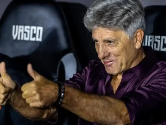 Confira a provável escalação do Vasco para o clássico contra o Fluminense. Renato Gaúcho terá retorno de capitão, mas conta com desfalques no meio.