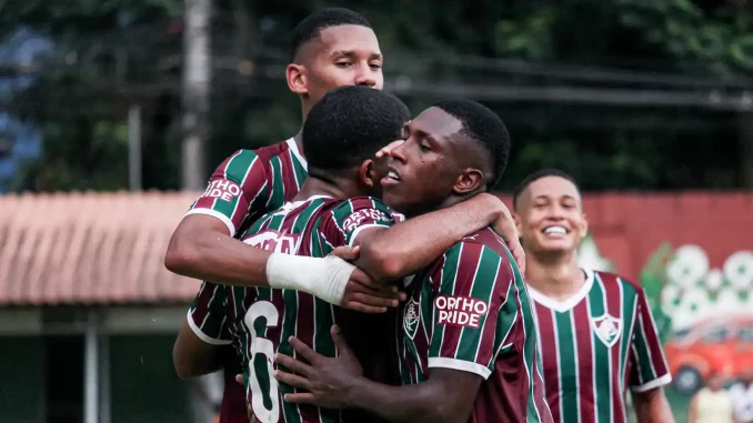 Jogo entre Fluminense e Boavista precisou ser interrompido