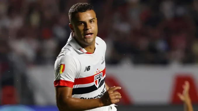 Alisson está mais perto do Fluminense