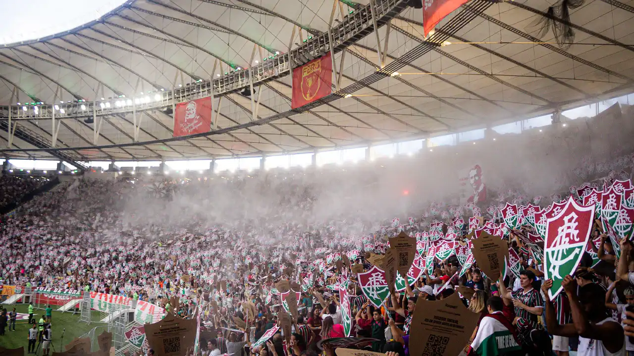 Consórcio Maracanã, FERJ e Fatal Model recebem multas que somam mais de R$ 877 mil por anúncios em jogos como a final entre Flamengo e Fluminense.