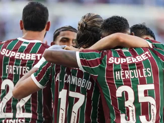 Fluminense venceu o Athletico-PR com gols nos minutos finais