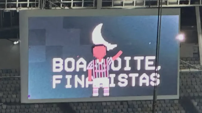 Dupla Fla-Flu iniciou a modernização dos telões do Maracanã