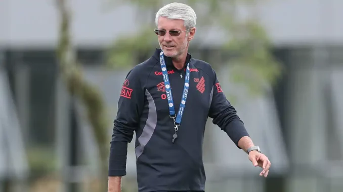 Athletico-PR está confirmado para enfrentar o Fluminense