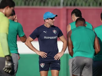 O início da maratona e o xadrez de Zubeldía contra o Corinthians