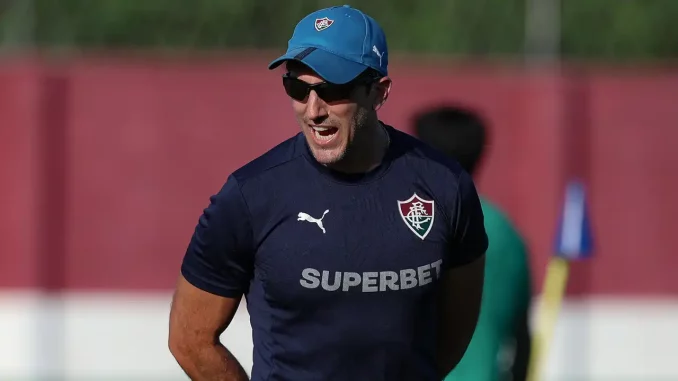 Zubeldía comandou a reapresentação do Fluminense