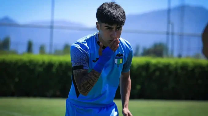 O Fluminense mirou uma joia do O'Higgins! Aarón Pérez, meia de 17 anos, está no radar tricolor. O clube chileno barrou a primeira investida. Confira os detalhes: