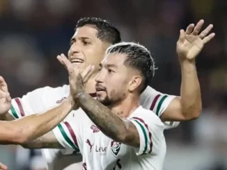 Vinicius Toledo analisa a fase espetacular de Lucho Acosta e Savarino no Fluminense. Confira a crônica da vitória e os destaques táticos!