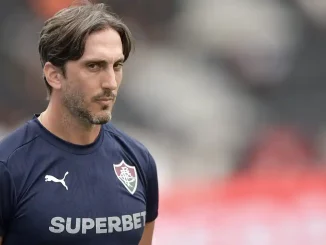 Confira a opinião de Vinicius Toledo sobre o duelo entre Fluminense e Atlético-MG. A importância do quarteto titular e o desafio no comando do ataque tricolor.