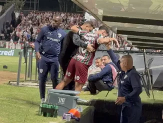 Martinelli se lesionou contra o Operário