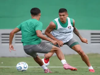Julián Millán espera oportunidade para estrear pelo Fluminense