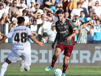 Fluminense vence o Santos, mas falhas defensivas preocupam