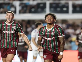 Rodrigo Castillo e John Kennedy decidiram na Vila Belmiro