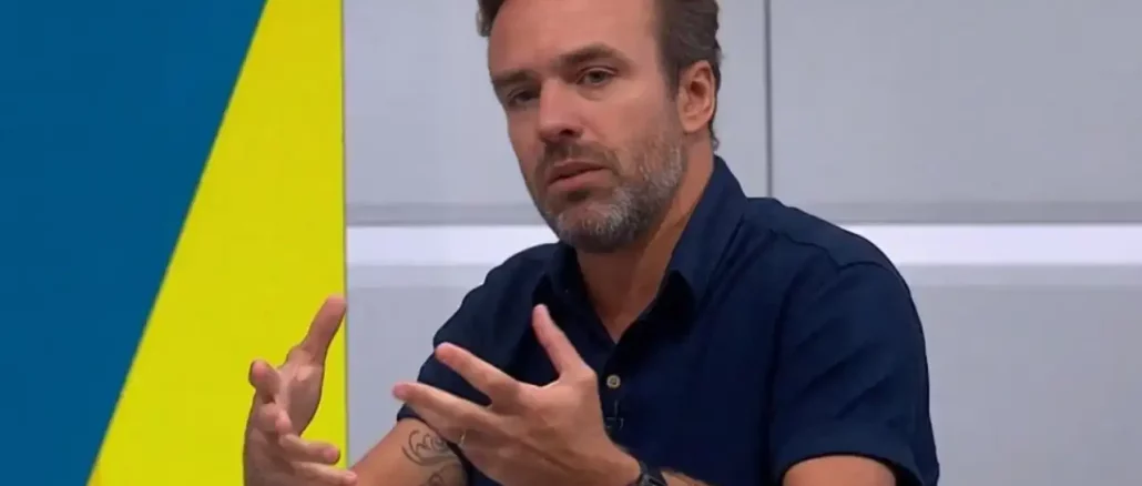 Roger Flores classificou como inadmissível a decisão da diretoria do Fluminense no adiamento do Fla-Flu