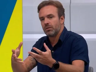 Roger Flores classificou como inadmissível a decisão da diretoria do Fluminense no adiamento do Fla-Flu