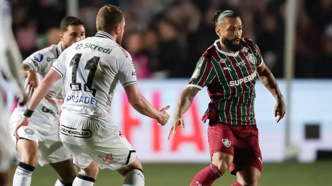 Otávio em ação contra o Operário