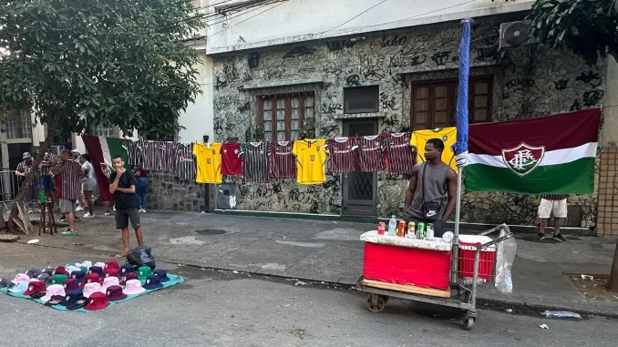 Veja a movimentação da torcida do Fluminense no Maracanã