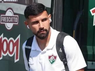 Torcedores cobram da diretoria do Fluminense o adiamento do jogo contra a Chapecoense