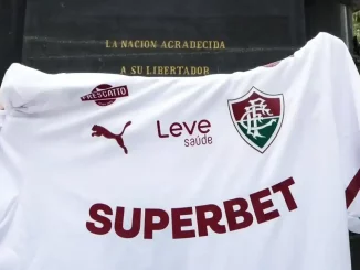 Vinicius Toledo detona atuação do Fluminense na estreia da Libertadores 2026: "Inaceitável, o Deportivo La Guaira é fraquíssimo". Confira a análise.