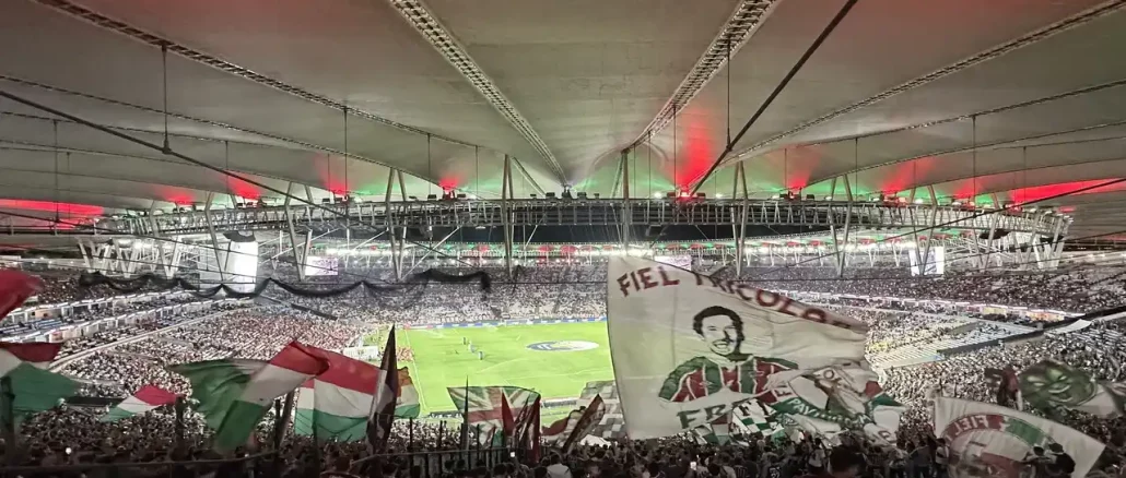 Tudo sobre Fluminense x Chapecoense: onde assistir ao vivo, prováveis escalações, análise de Vinicius Toledo e palpites para o jogo no Maracanã.