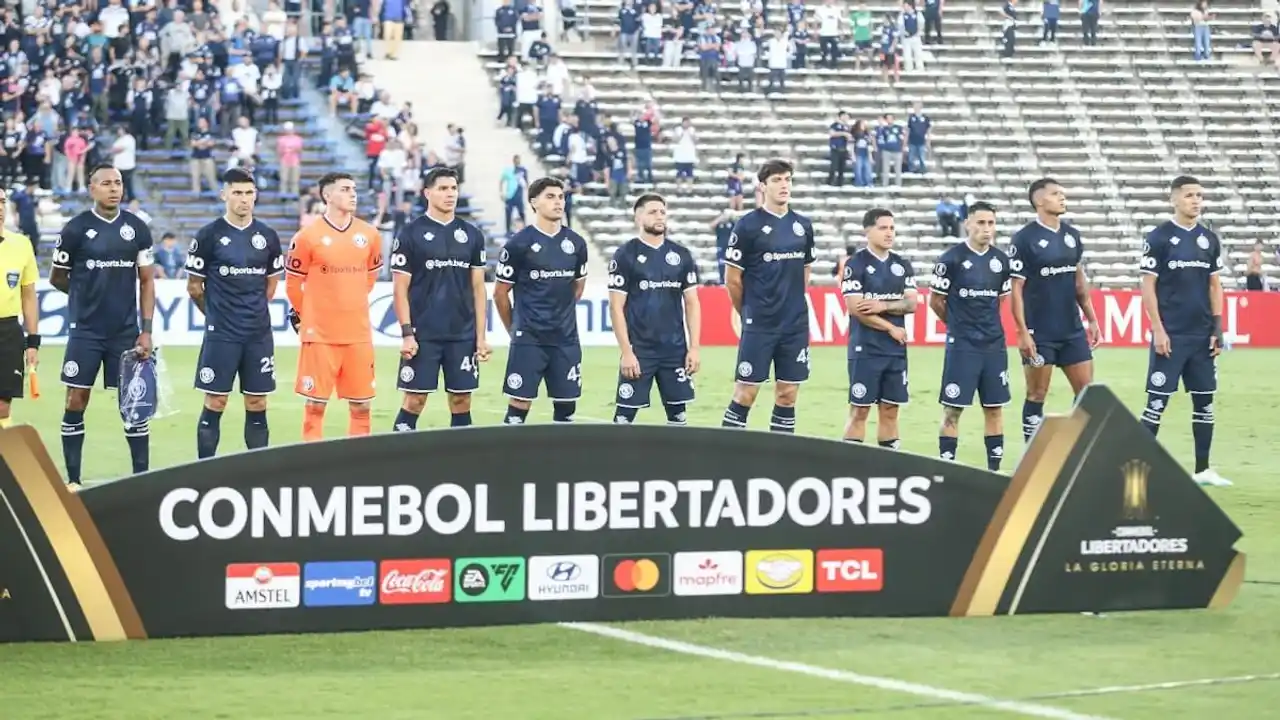 Independiente Rivadavia: Escalação e soberba argentina