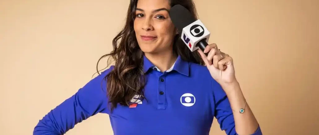 Alvo de fake news durante licença-maternidade, narradora tricolor Renata Silveira esclarece afastamento da Globo e garante vaga nas transmissões da próxima Copa do Mundo.