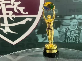 Fluminense recebe Prêmio FENACLUBES 2025 de Clube Histórico