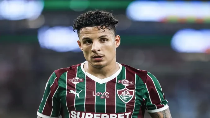 Guilherme Arana está na lista de pendurados