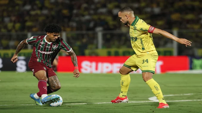 A atuação do Fluminense foi uma ofensa e o ciclo de Zubeldía acabou. Veja a coluna de Vinicius Toledo.