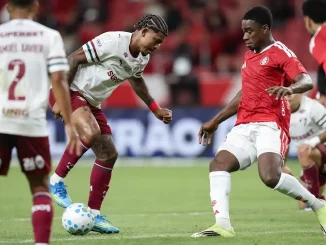 Fluminense foi derrotado por 2 a 0 sobre o Internacional