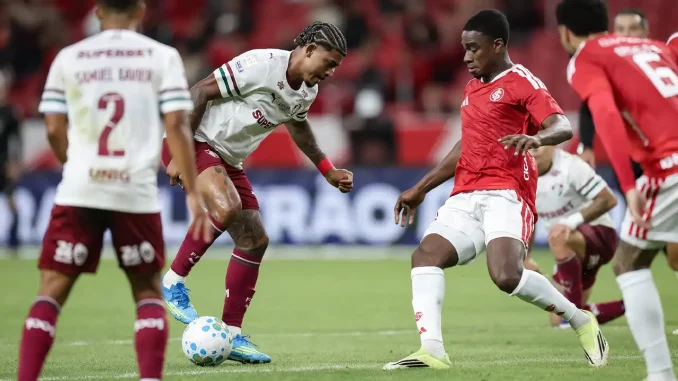 Fluminense foi derrotado por 2 a 0 sobre o Internacional