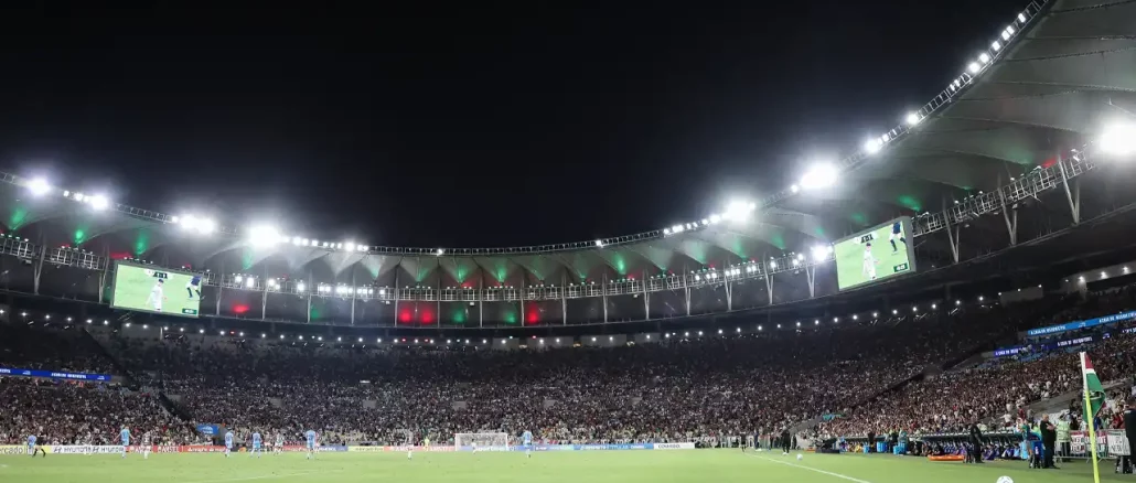 Mais de 62 mil torcedores estiveram no Maracanã para apoiar o Fluminense contra o Bolívar