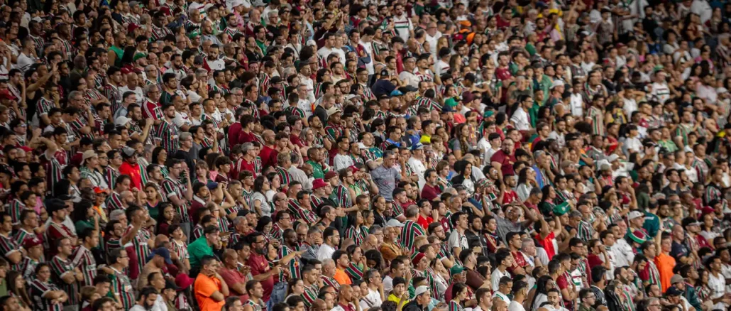 Torcida do Fluminense deve comparecer em grande número ao Maracanã para o jogo contra o La Guaira