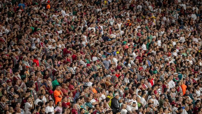 Torcida do Fluminense deve comparecer em grande número ao Maracanã para o jogo contra o La Guaira