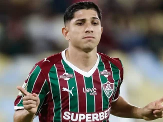 Savarino marcou o primeiro gol do Fluminense