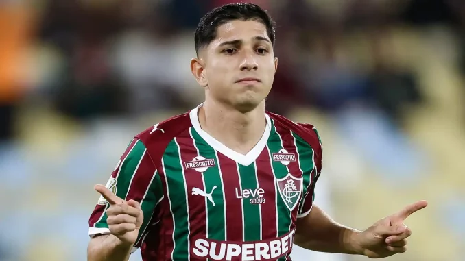 Savarino marcou o primeiro gol do Fluminense