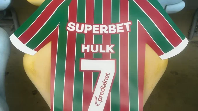 Acompanhe em tempo real a movimentação da torcida tricolor durante a apresentação do Hulk e o duelo contra o São Paulo