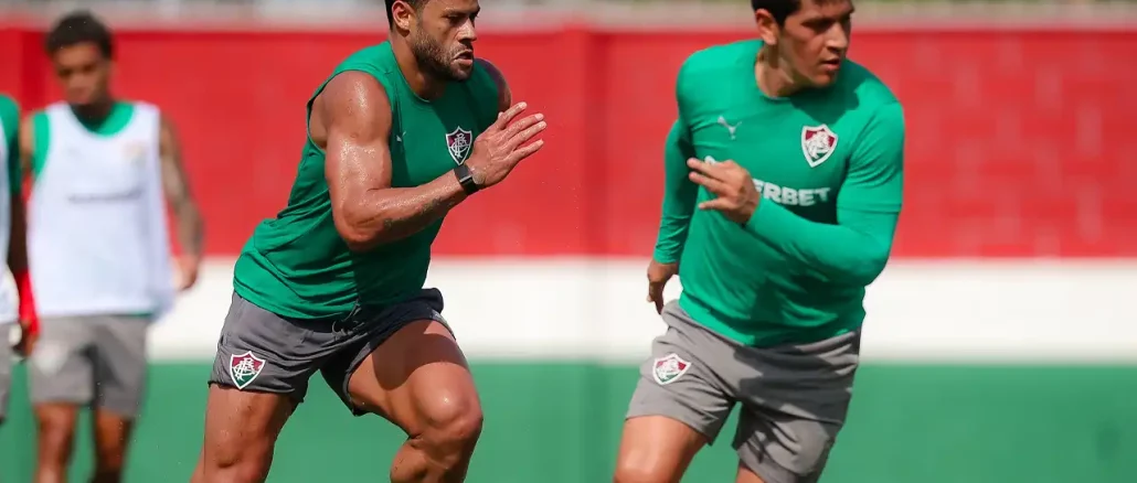 Cano e Hulk mostraram entrosamento em treino do Fluminense