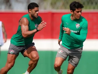 Cano e Hulk mostraram entrosamento em treino do Fluminense