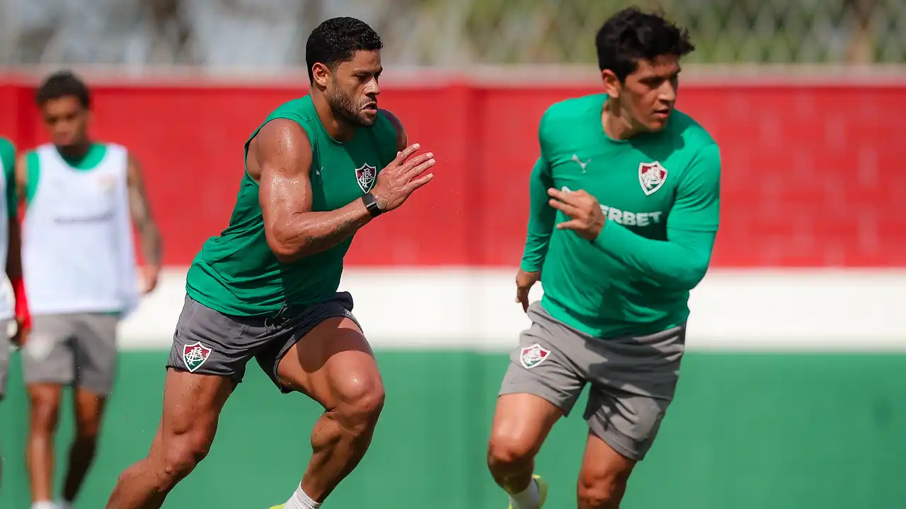 Hulk marcou um dos gols do Fluminense na goleada por 5 a 0 sobre o São Cristóvão