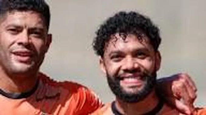 O volante Otávio celebrou a chegada de Hulk ao Fluminense. Padrinho de casamento do atacante, ele destaca a importância da união para a temporada 2026.