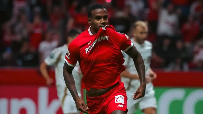 Fluminense realizou os primeiros contatos por Helinho